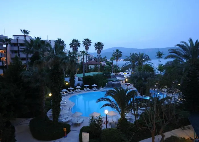 Tropical Hotell 4*